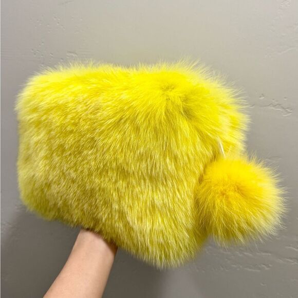 Yellow Handmade Luxury Real Fox Fur Shoulder Bag/Crossbody & Fox Fur Ball Charm - Picture 3 of 17